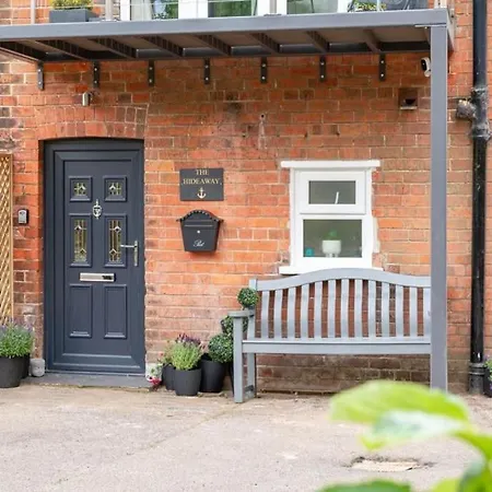 The Hideaway Luxury 5* 2 Bed Garden Lejlighed *